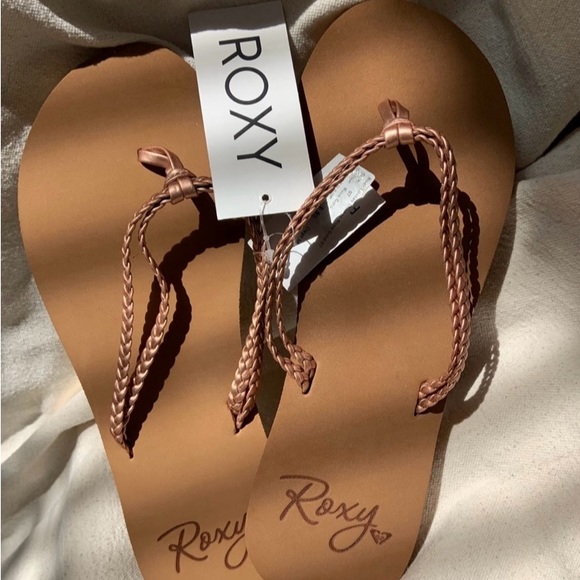 Roxy Costas * NWT * flip flops/sandals Rose Gold - Picture 3 of 6